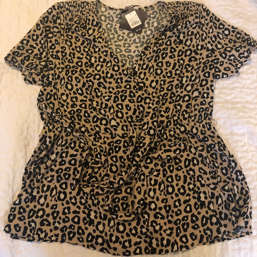 Leopard Print Ava & Viv wrap top